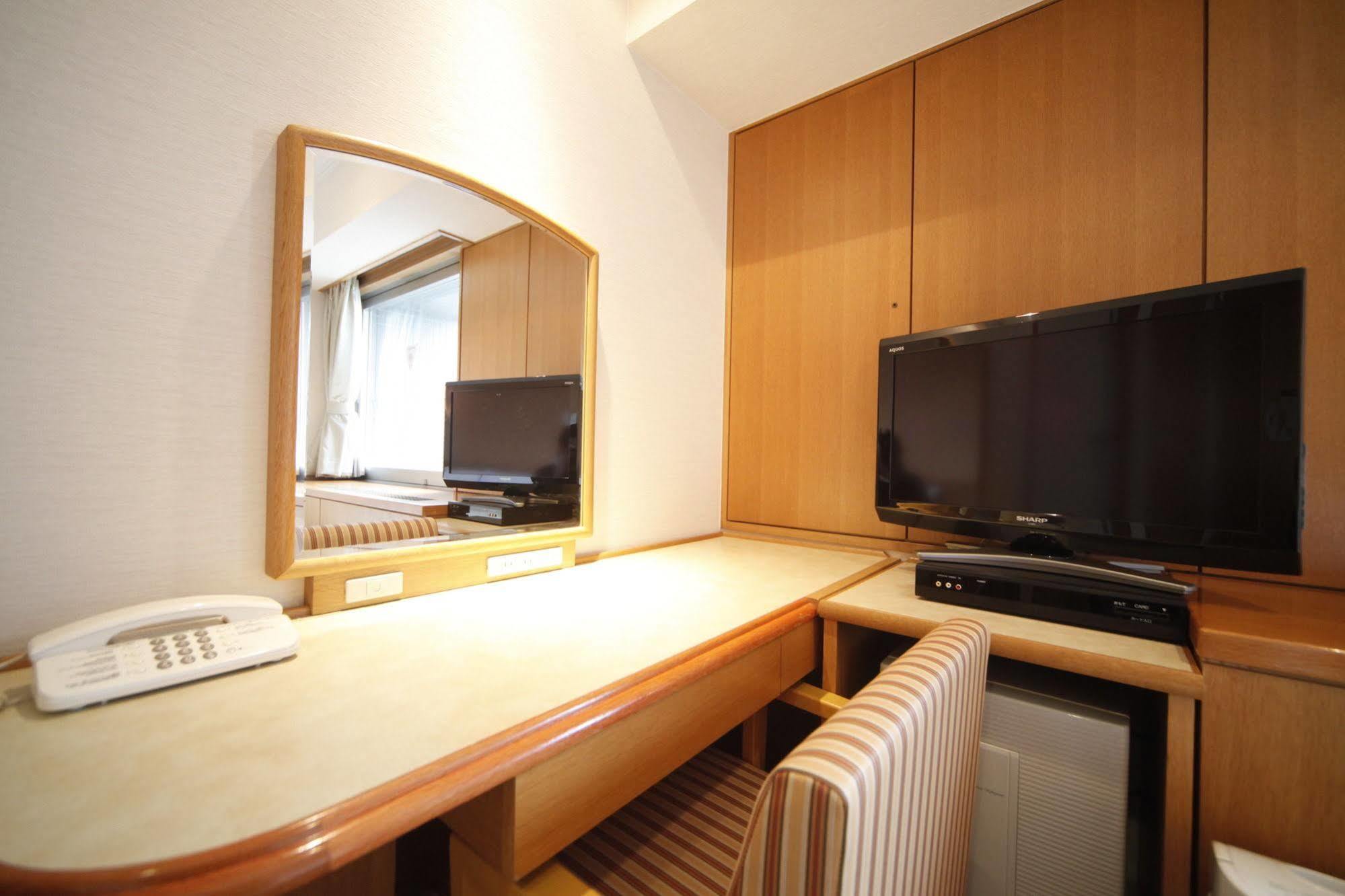 Vessel Inn Ueno Iriya Station Tokio Exterior foto